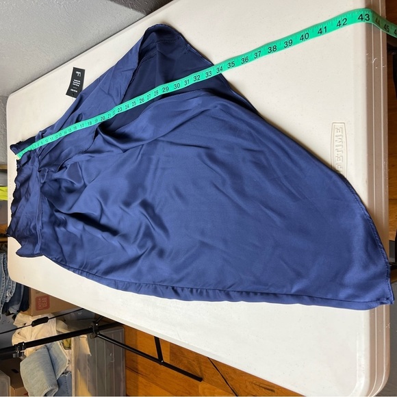 Lulus Navy Blue Satin One-Shoulder Asymmetrical Midi Dress size Small NWT - Picture 5 of 16